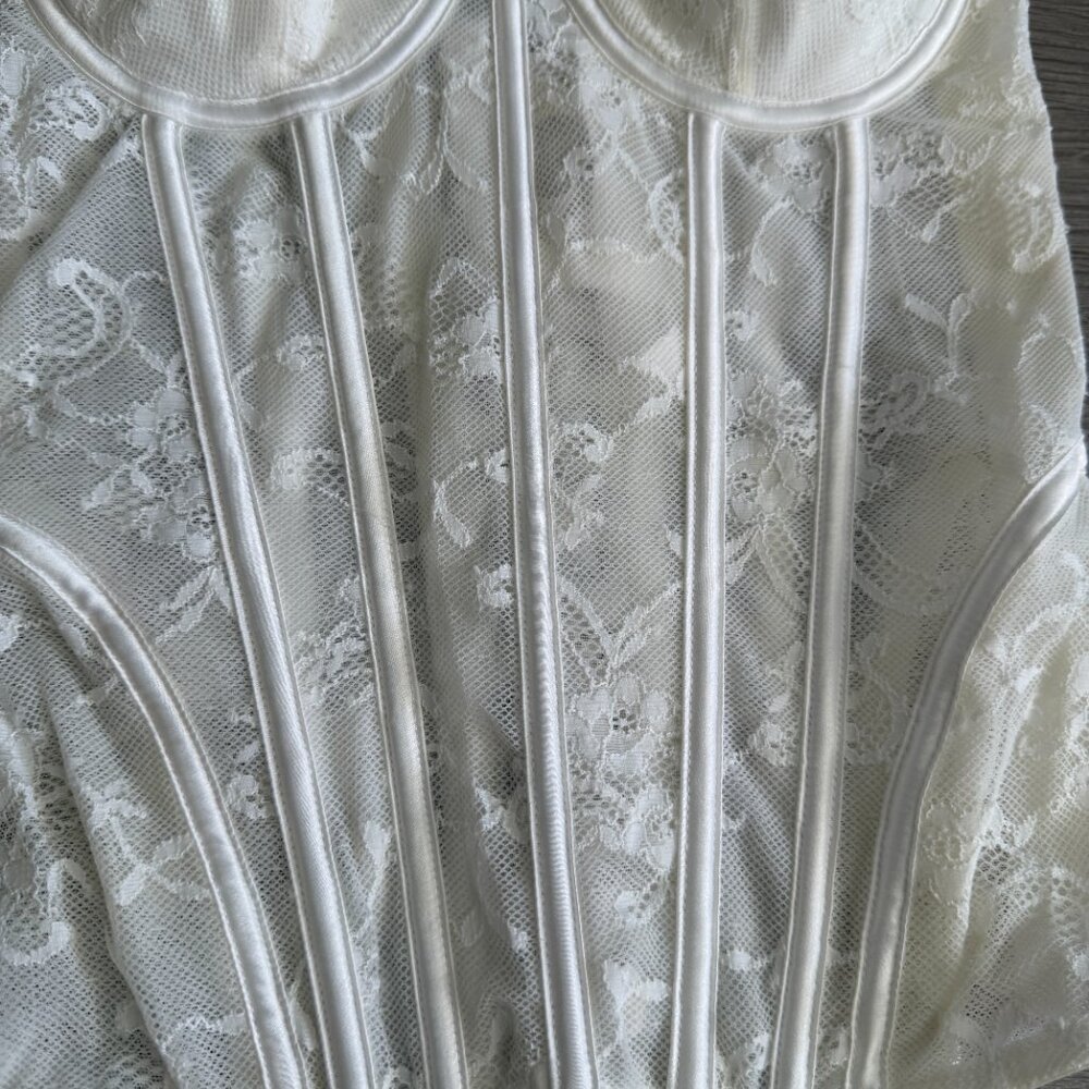 Victoria’s Secret I Do Ivory Lace Bridal Bustier Corset 34B Lace Up Back Straple - Picture 2 of 11